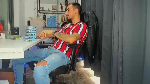 Snapshot of andrewbanner chatting on February 2025 09:31:02 AM MasterRomania online show from February 2025 09:31:02 AM