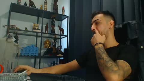 Snapshot of andrewbanner chatting on February 2025 05:54:02 AM MasterRomania online show from February 2025 05:54:02 AM