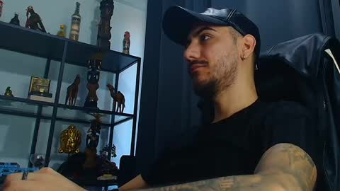 Snapshot of andrewbanner chatting on March 2025 06:15:02 AM MasterRomania online show from March 2025 06:15:02 AM