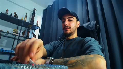 Snapshot of andrewbanner chatting on March 2025 06:33:02 AM MasterRomania online show from March 2025 06:33:02 AM