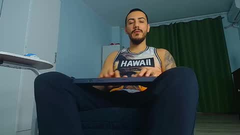 Snapshot of andrewbanner chatting on October 2025 05:29:01 AM MasterRomania online show from October 2025 05:29:01 AM