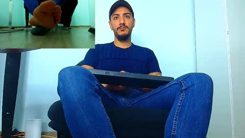 Snapshot of andrewbanner chatting on October 2025 06:26:01 AM MasterRomania online show from October 2025 06:26:01 AM