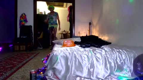 andrewgennie online show from December 2025 06:17:02 AM