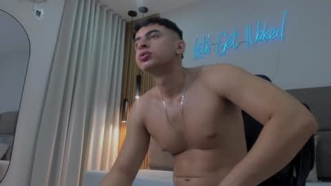 Andrewlamar21 online show from December 2024 01:13:01 PM