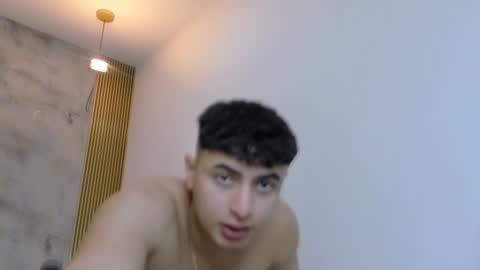 Andrewlamar21 online show from December 2024 02:00:02 PM