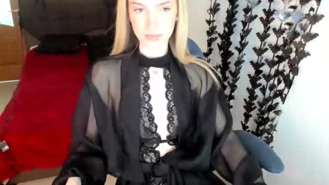 andrianabelle online show from October 2025 03:34:01 PM