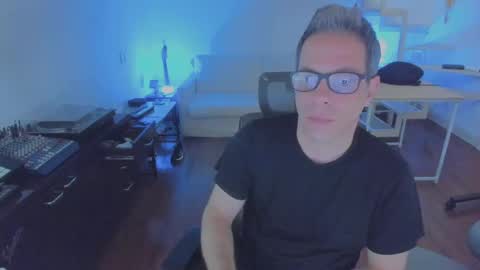 Snapshot of andy0pandi chatting on November 2025 08:36:02 AM Andrew online show from November 2025 08:36:02 AM