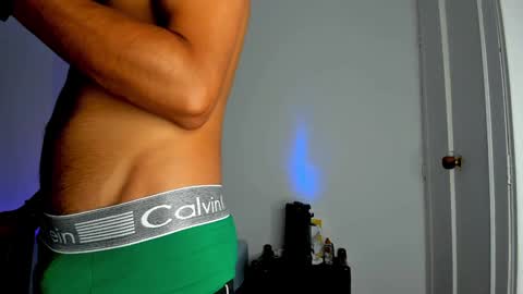 Snapshot of andy_0018 chatting on February 2025 09:50:01 PM Andy online show from February 2025 09:50:01 PM