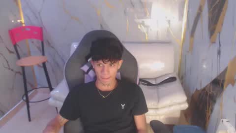 andy_dan1 online show from October 2025 05:14:02 PM