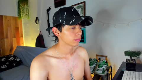 Snapshot of andy_guez_11 chatting on February 2025 01:08:02 PM andy_guez_11 online show from February 2025 01:08:02 PM