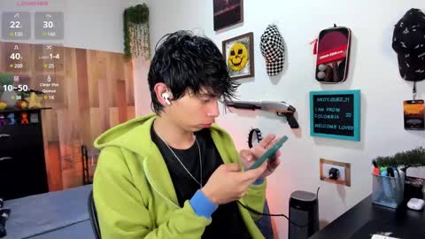 Snapshot of andy_guez_11 chatting on March 2025 10:38:02 AM andy_guez_11 online show from March 2025 10:38:02 AM