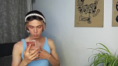 Snapshot of andy_vander chatting on October 2025 02:45:02 AM Andy van der Rose online show from October 2025 02:45:02 AM