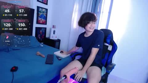 Snapshot of andyboy_19 chatting on November 2025 09:05:02 PM andy online show from November 2025 09:05:02 PM