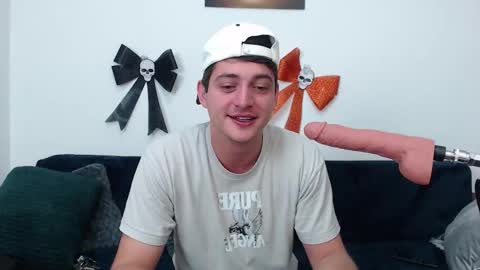 Snapshot of andyfame1 chatting on October 2025 04:40:02 AM Andy Fame online show from October 2025 04:40:02 AM