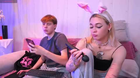 Mandy and Andy online show from October 2025 07:27:01 PM