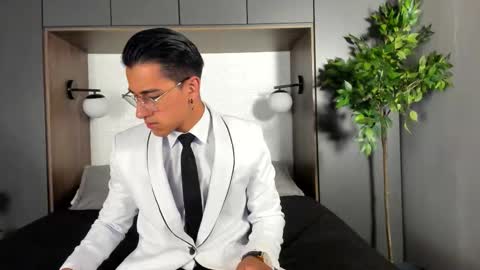 Andy Joy  online show from October 2025 12:01:02 PM