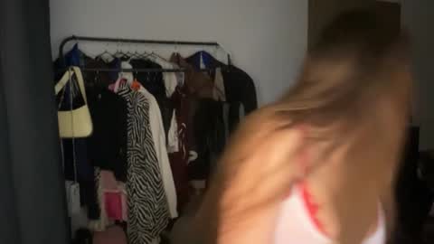 Snapshot of anetta_m chatting on October 2025 02:36:01 PM anetta_m online show from October 2025 02:36:01 PM