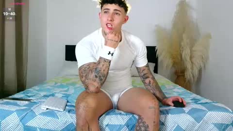 Snapshot of angel_boy01 chatting on October 2025 10:36:01 PM angel_boy01 online show from October 2025 10:36:01 PM