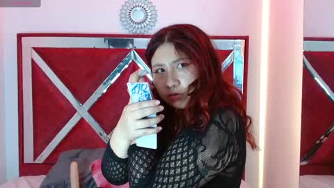 angel_cole_ online show from September 2025 01:43:02 PM