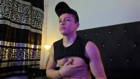 Angel Cuervo online show from January 2025 12:36:02 PM