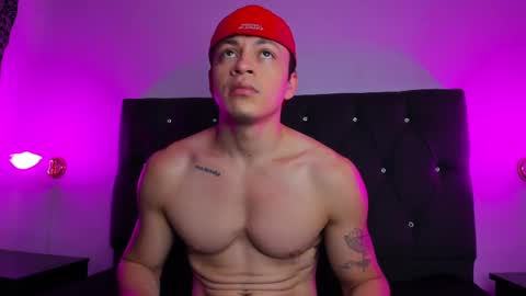 Angel Cuervo online show from September 2025 12:40:02 PM