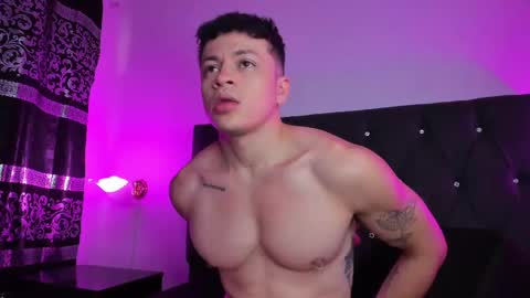 Angel Cuervo online show from October 2025 12:44:02 PM