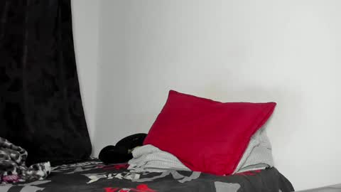 Snapshot of angel_damons_ chatting on December 2024 07:48:02 PM Angel Damons online show from December 2024 07:48:02 PM