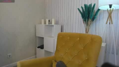 Snapshot of angel_elis_ chatting on October 2025 01:25:02 AM Kate online show from October 2025 01:25:02 AM