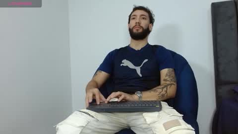 angel_kyrozz online show from November 2025 09:25:01 PM