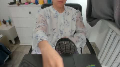 Snapshot of angel_lee__ chatting on February 2025 05:09:02 AM angel_lee__ online show from February 2025 05:09:02 AM