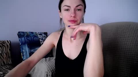 Zoe online show from October 2025 09:01:01 AM