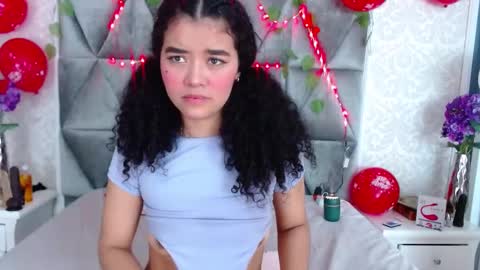 Snapshot of angela_lovee1 chatting on December 2024 01:18:01 PM Angela online show from December 2024 01:18:01 PM