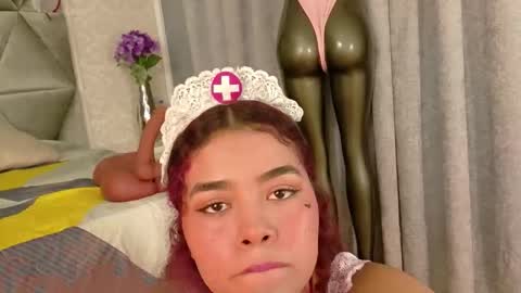 Angela online show from October 2025 01:07:01 PM