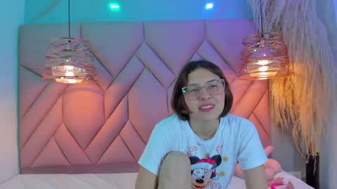 ANGELA online show from December 2024 03:01:01 PM