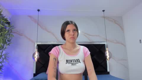 Snapshot of angelaa_cute chatting on October 2025 12:17:02 PM ANGELA online show from October 2025 12:17:02 PM