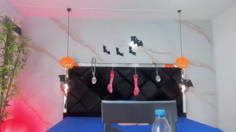 Snapshot of angelaa_cute chatting on October 2025 12:15:01 PM ANGELA online show from October 2025 12:15:01 PM