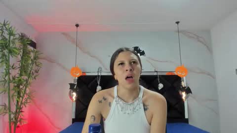 Snapshot of angelaa_cute chatting on October 2025 12:07:02 PM ANGELA online show from October 2025 12:07:02 PM