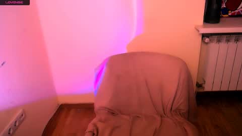 Snapshot of angelalice_ chatting on October 2025 10:43:02 AM Alice online show from October 2025 10:43:02 AM