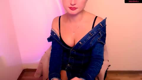 Snapshot of angelalice_ chatting on October 2025 08:56:02 AM Alice online show from October 2025 08:56:02 AM