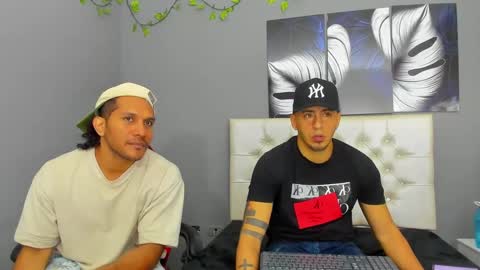 Angel And Cris online show from September 2025 01:15:01 PM
