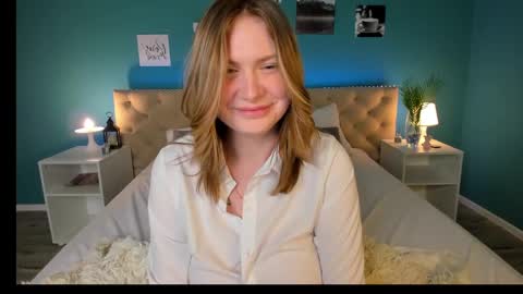 angelawallace online show from February 2025 02:47:02 PM