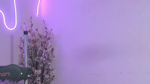 Snapshot of angeli_sexi chatting on February 2025 01:11:01 AM Carolina online show from February 2025 01:11:01 AM