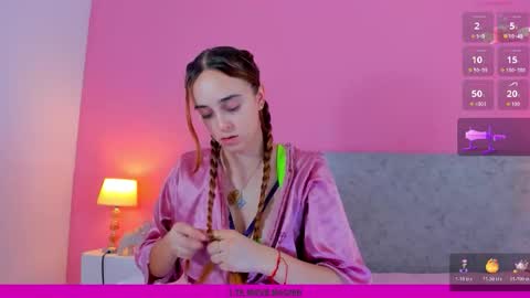 Snapshot of angelikarose1 chatting on October 2025 03:21:02 AM Angelika Rose online show from October 2025 03:21:02 AM