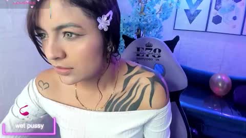 Snapshot of angeline_harper chatting on October 2025 12:55:01 PM angeline harper online show from October 2025 12:55:01 PM