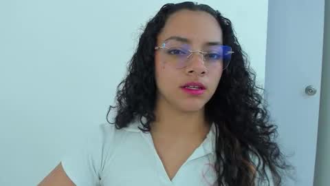 A F R O D I T A online show from October 2025 11:22:02 AM