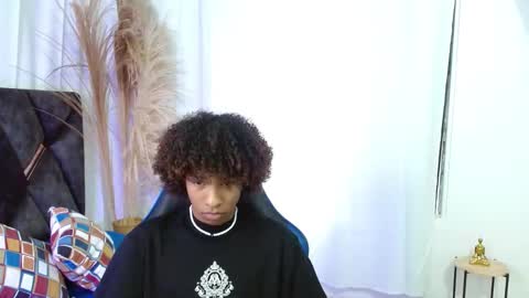 Snapshot of angell18_ chatting on November 2025 08:43:02 PM Angel online show from November 2025 08:43:02 PM