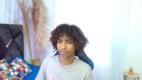 Snapshot of angell18_ chatting on November 2025 09:15:01 PM Angel online show from November 2025 09:15:01 PM