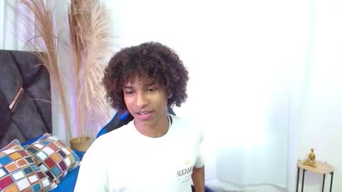 Snapshot of angell18_ chatting on November 2025 08:52:01 PM Angel online show from November 2025 08:52:01 PM