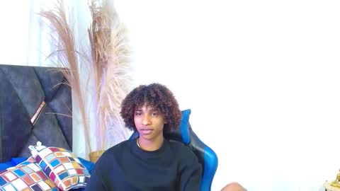 Snapshot of angell18_ chatting on November 2025 08:08:02 PM Angel online show from November 2025 08:08:02 PM