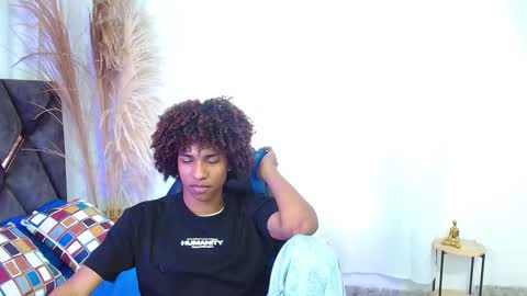 Snapshot of angell18_ chatting on November 2025 08:24:02 PM Angel online show from November 2025 08:24:02 PM